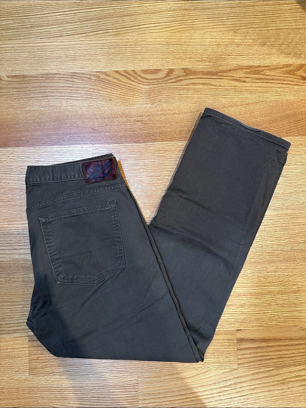 Dockers Men's Straight Fit Jeans in Brown 32 x 30